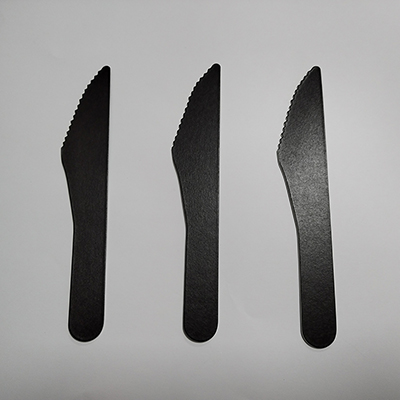 Couteau en papier noir